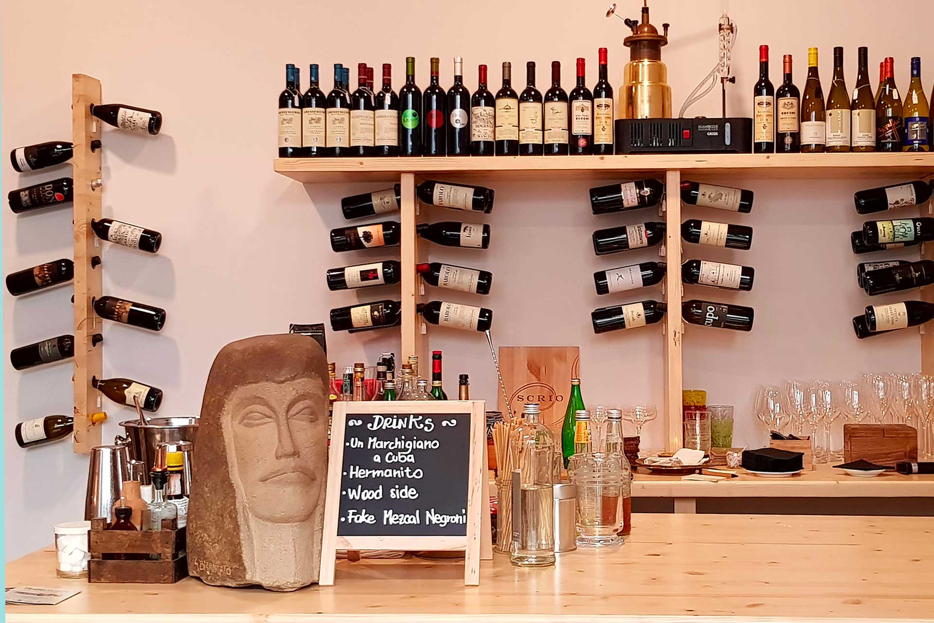 il wine shop di casa brigandi a Rimini