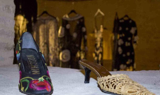 Moda: Scarpe E Abiti Ricamati