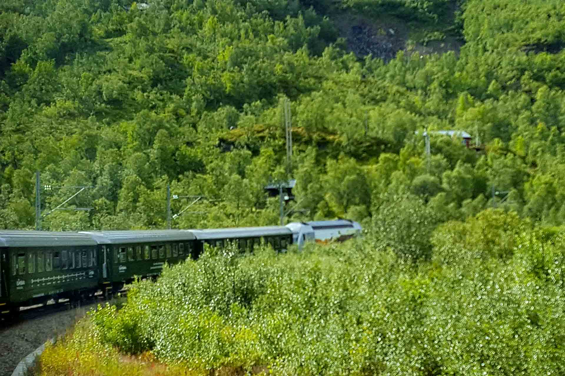 Viaggiare In Treno: Quattro Itinerari Storici Per Muoversi Slow