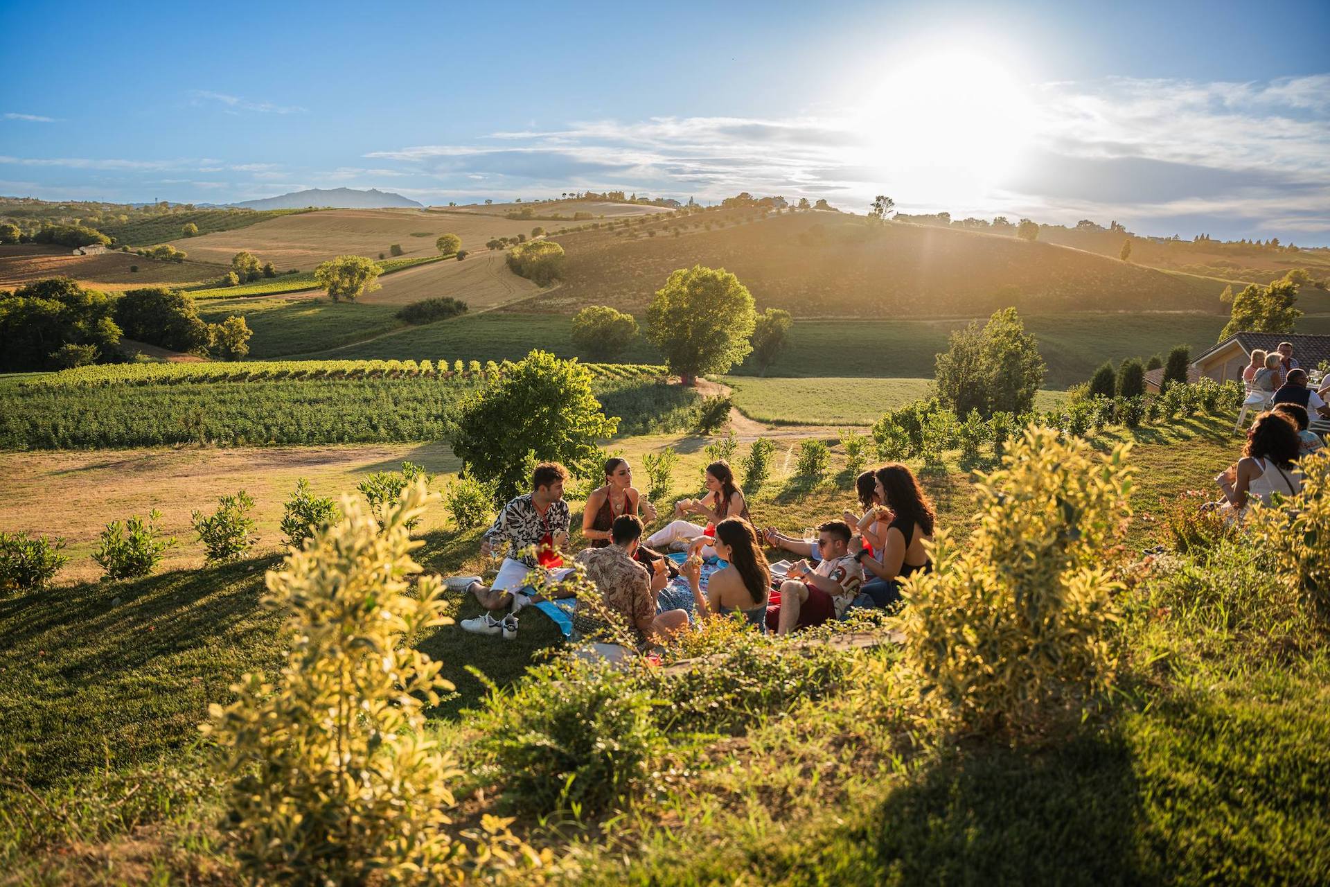 cena itinerante nei campi