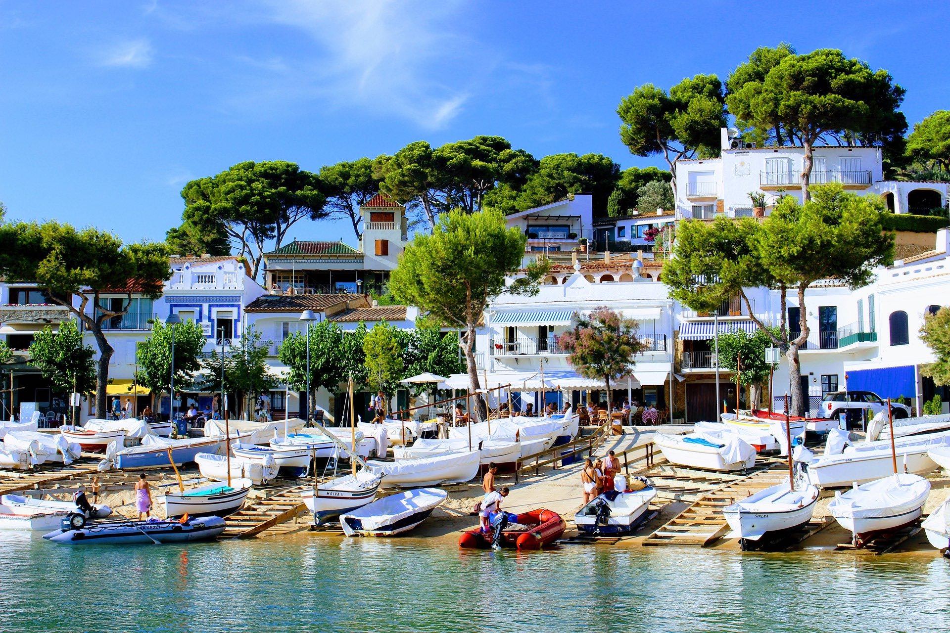 villaggio di pescatori sulla costa brava