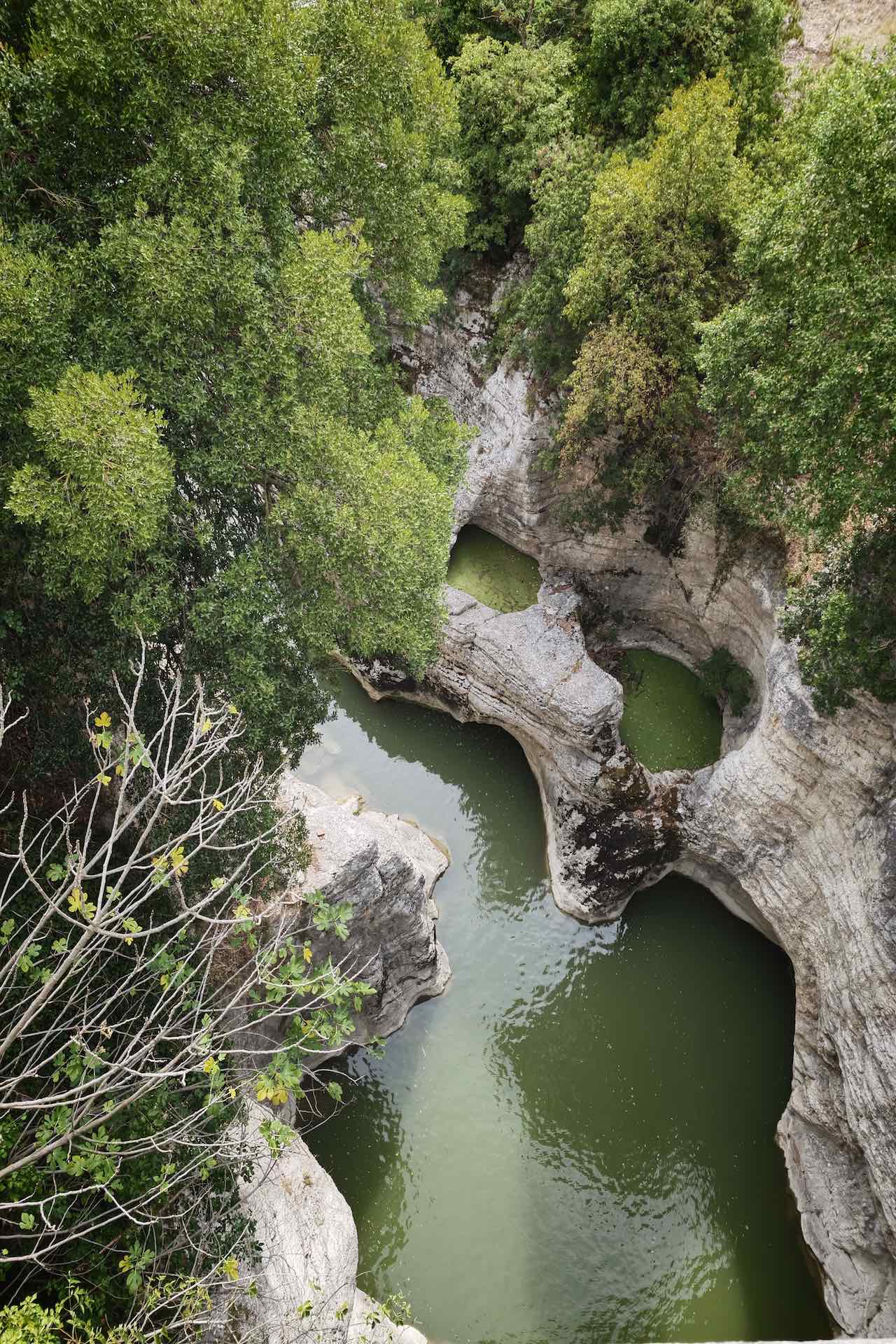 le marmitte dei giganti, nelle Marche